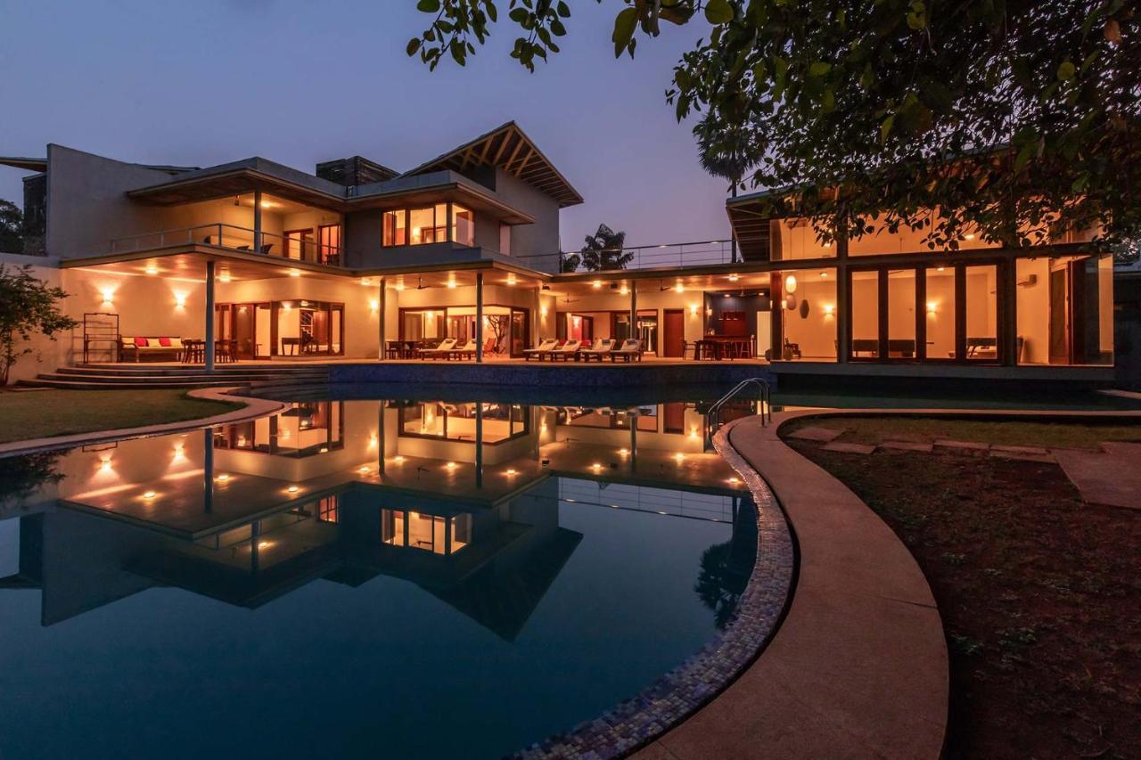 Jay House By Stayvista - Leisure Oasis With Pool, Snooker, Table Tennis & Foosball Fun Alībāg Eksteriør bilde