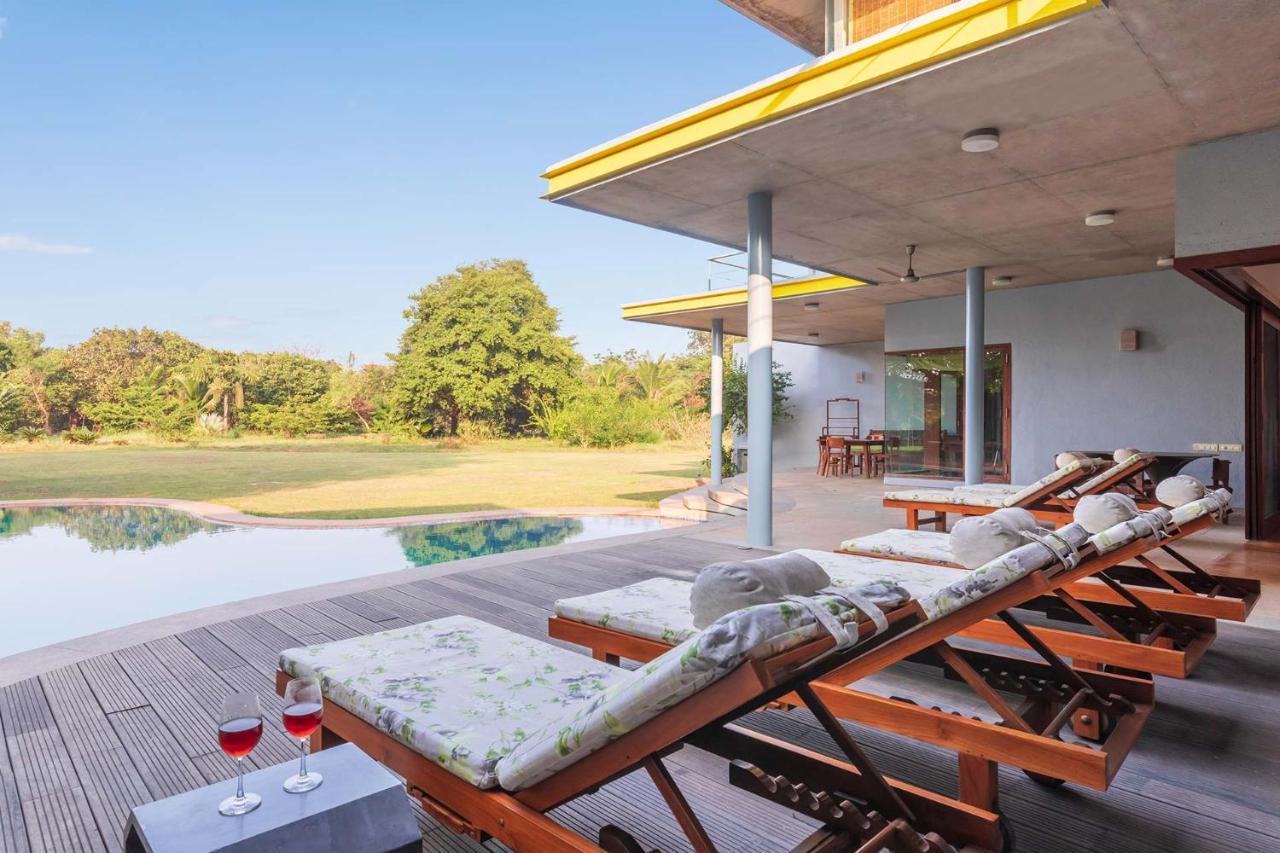 Jay House By Stayvista - Leisure Oasis With Pool, Snooker, Table Tennis & Foosball Fun Alībāg Eksteriør bilde