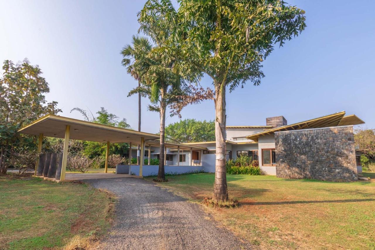 Jay House By Stayvista - Leisure Oasis With Pool, Snooker, Table Tennis & Foosball Fun Alībāg Eksteriør bilde